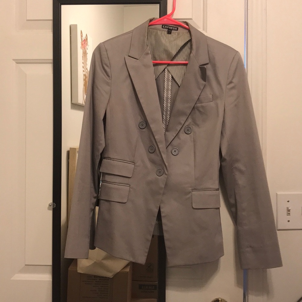 Grey blazer
